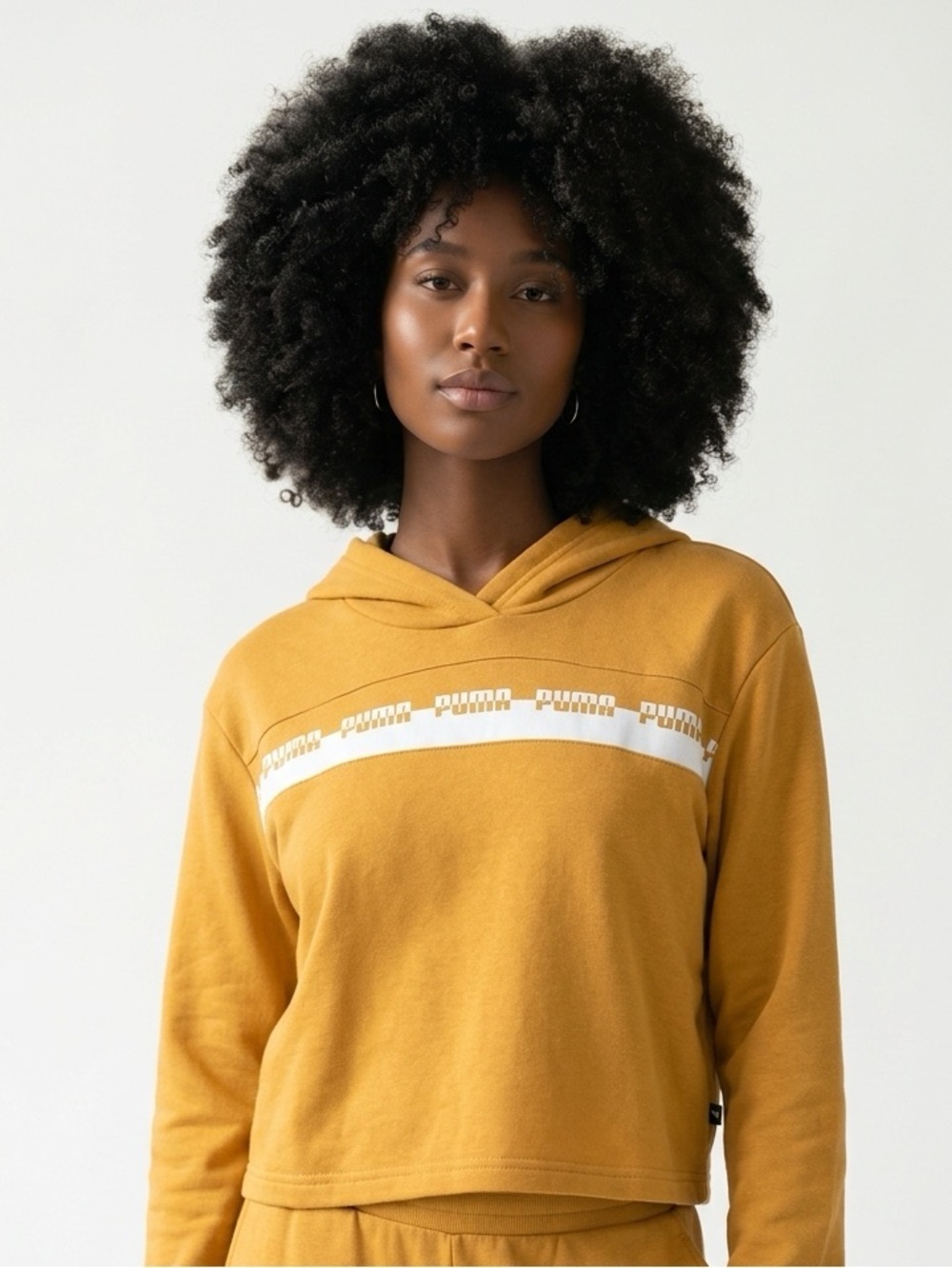✌️4 for $20✌️ Puma cropped sweatshirt
